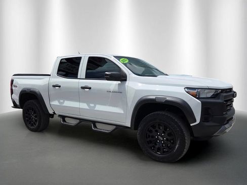 Used 2023 Chevrolet Colorado Trail Boss w/ Advanced Trailering Package AWD/4WD image 2