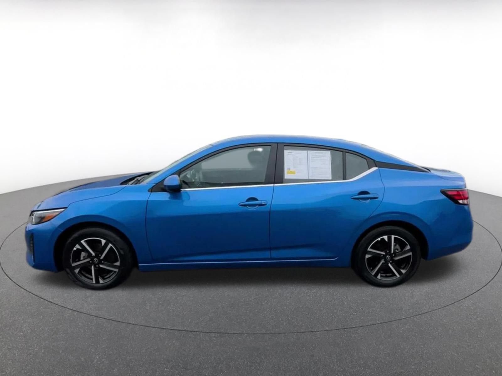 Used 2025 Nissan Sentra SV FWD image 8