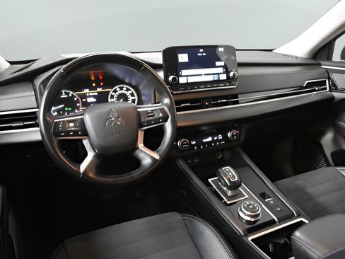 Used 2024 Mitsubishi Outlander SE FWD image 31