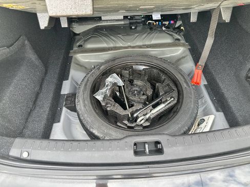 Used 2017 Volvo S90 T5 Inscription w/ Vision Package image 14