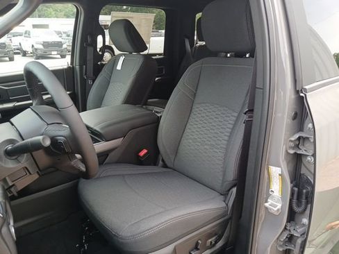 New 2026 RAM 3500 Big Horn AWD/4WD image 32