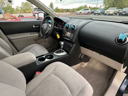 Used 2014 Nissan Rogue S w/ Convenience Package AWD/4WD image 6