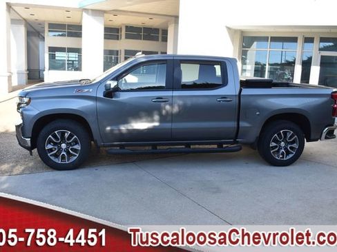 Used 2021 Chevrolet Silverado 1500 LT w/ Z71 Off-Road Package image 6
