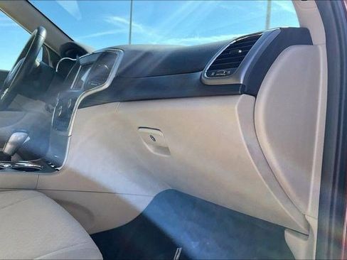 Used 2019 Jeep Grand Cherokee Laredo image 20