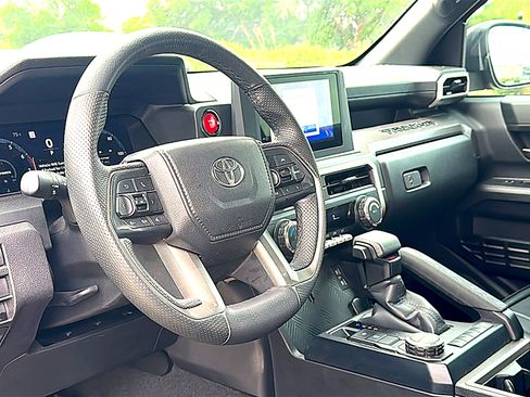 Used 2024 Toyota Tacoma TRD Sport image 5