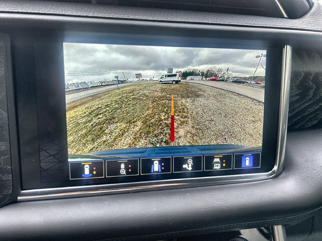 Used 2023 GMC Yukon Denali AWD/4WD image 23