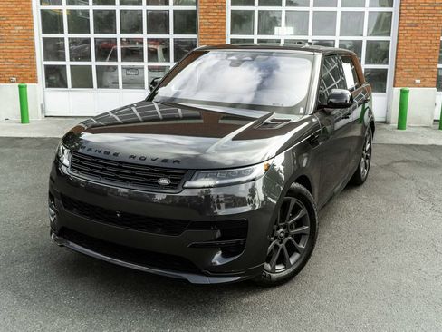 Used 2023 Land Rover Range Rover Sport SE Dynamic AWD/4WD image 2