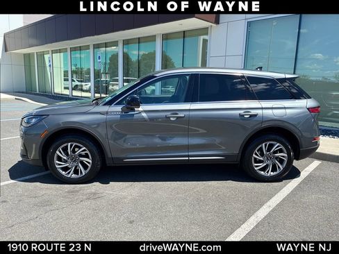 Certified 2023 Lincoln Corsair AWD image 2