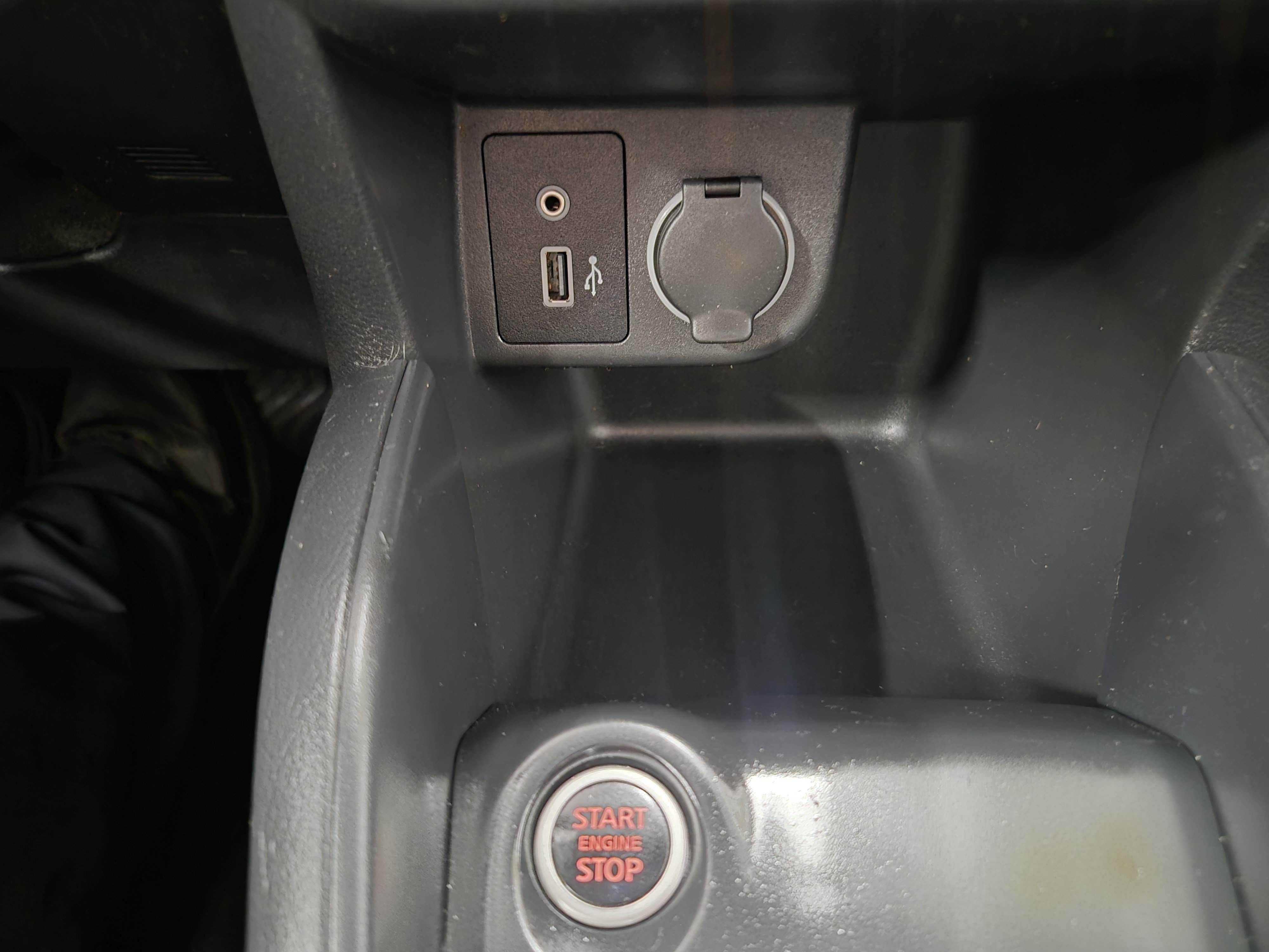 Used 2025 Nissan Kicks Play S FWD image 26