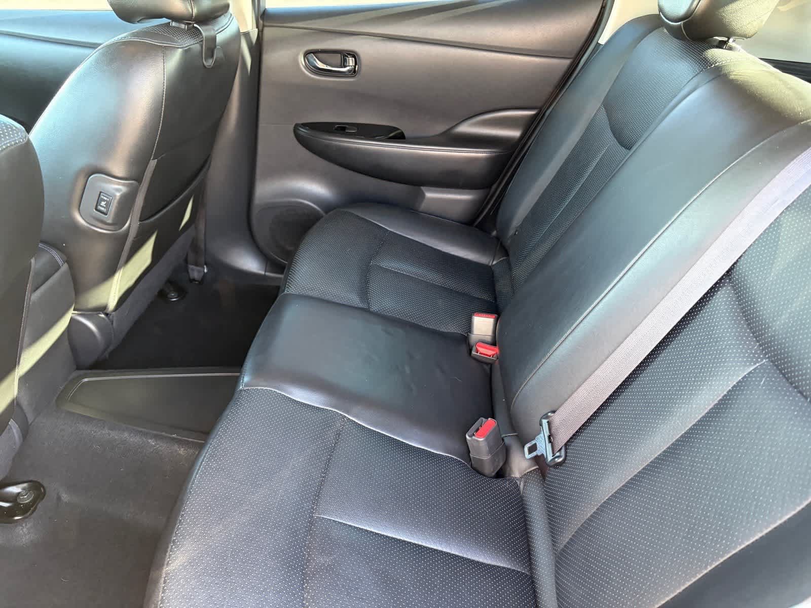 Used 2015 Nissan Leaf SL FWD image 12