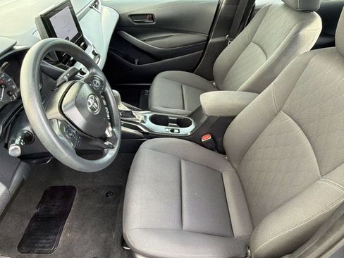 Used 2024 Toyota Corolla LE FWD image 5