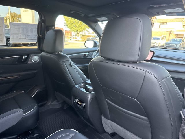 Used 2026 Buick Enclave Avenir AWD/4WD image 25