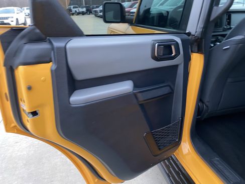 Used 2022 Ford Bronco Big Bend image 9