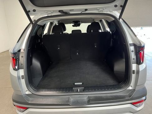 Used 2025 Hyundai Tucson SEL FWD image 16