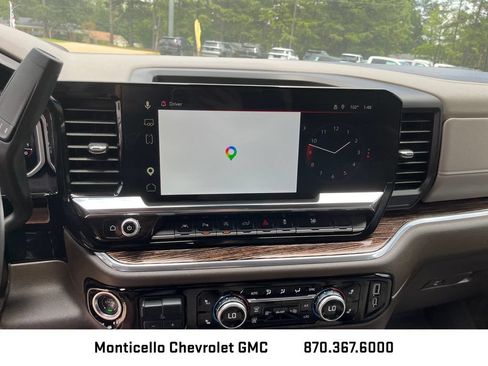 New 2026 GMC Sierra 1500 SLE w/ Preferred Package RWD image 17