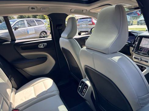 Certified 2023 Volvo XC40 B5 Plus w/ Driver Assist Package AWD/4WD image 12