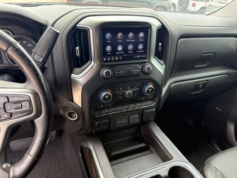 Used 2020 Chevrolet Silverado 1500 LT Trail Boss AWD/4WD image 17