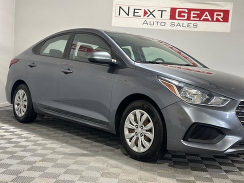 Used 2019 Hyundai Accent SE image 2
