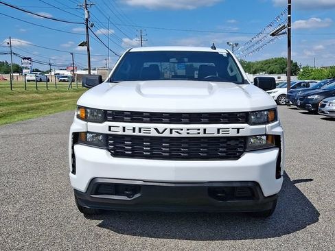 Used 2020 Chevrolet Silverado 1500 Custom w/ Custom Value Package AWD/4WD image 2