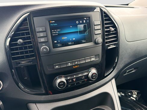 Used 2023 Mercedes-Benz Metris Passenger image 25