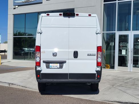 Used 2023 RAM ProMaster 2500 FWD image 6