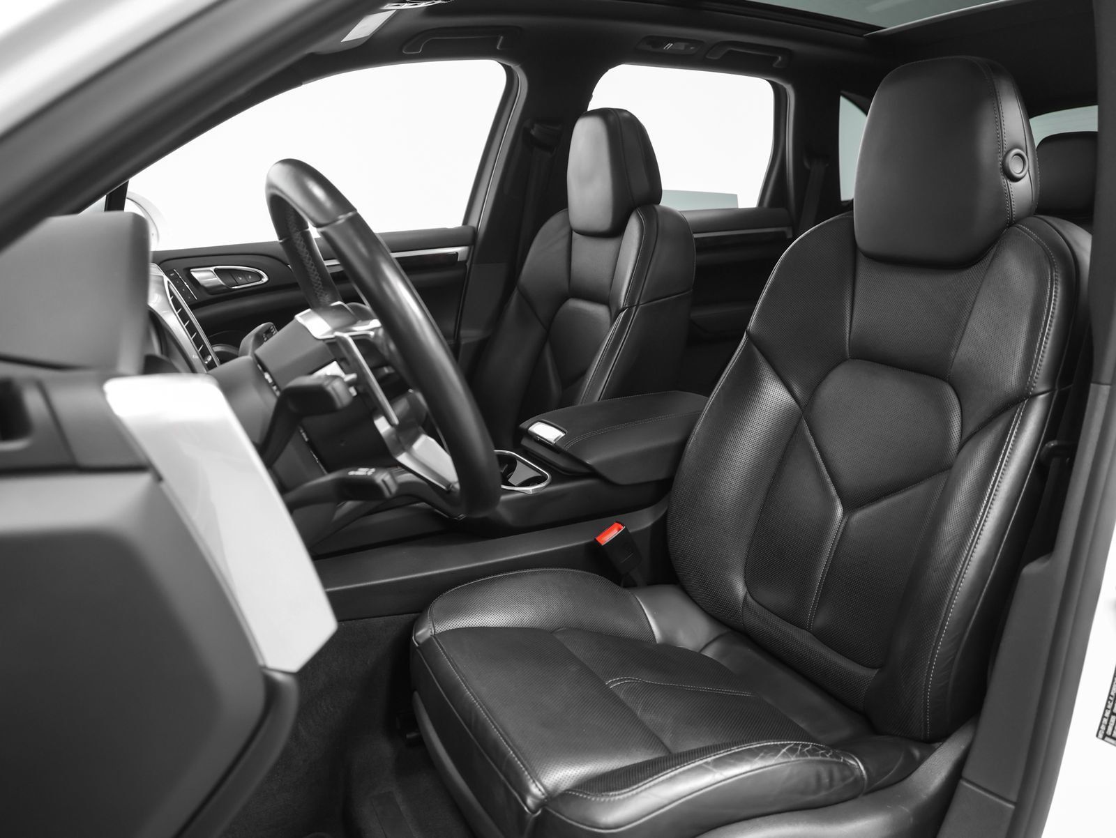 Used 2015 Porsche Cayenne S AWD/4WD image 5