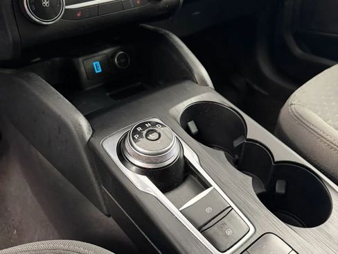 Used 2020 Ford Escape SE image 22