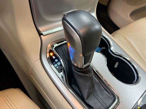 Used 2018 Jeep Grand Cherokee Limited w/ Luxury Group II image 17