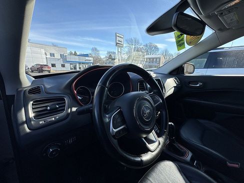 Used 2019 Jeep Compass Trailhawk image 10