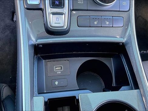 Used 2023 Hyundai Santa Fe SEL w/ Premium Package image 16