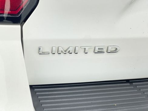 Used 2021 Ford Expedition Limited image 42