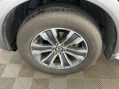 Used 2019 Nissan Armada SL image 9