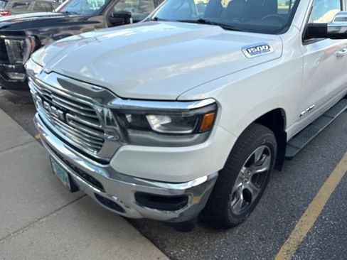 Used 2023 RAM 1500 Laramie AWD/4WD image 3