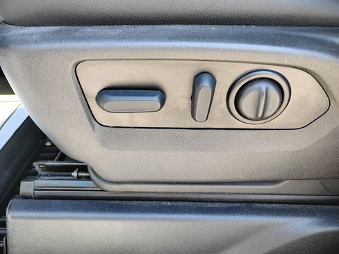 Used 2022 GMC Sierra 2500 AT4 w/ AT4 Preferred Package image 14