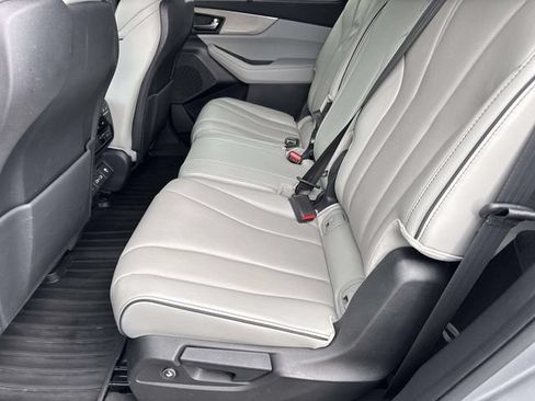 Used 2023 Acura MDX SH-AWD w/ Advance Package image 17