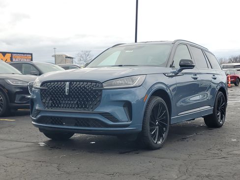New 2026 Lincoln Aviator Reserve image 2
