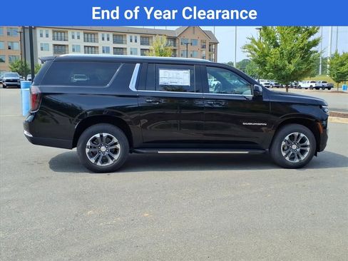 New 2025 Chevrolet Suburban LS image 33