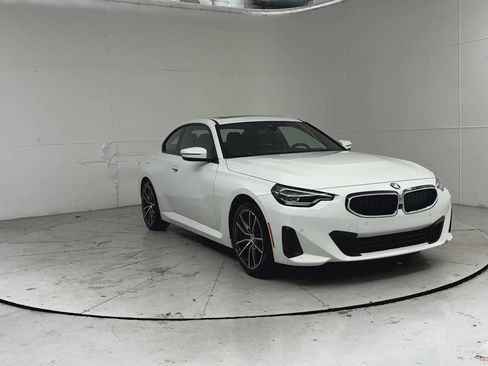 Used 2024 BMW 230i xDrive Coupe w/ Convenience Package AWD/4WD image 3