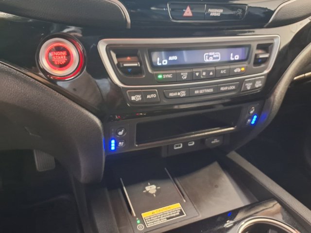 Certified 2025 Honda Passport Black Edition image 15