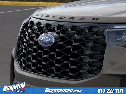 Used 2026 Ford Explorer ST-Line w/ ST-Line Street Pack AWD/4WD image 18