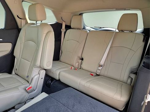 Used 2019 Buick Enclave Essence FWD image 12
