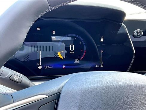 New 2026 Chevrolet Trax ACTIV w/ Sunroof Package FWD image 21