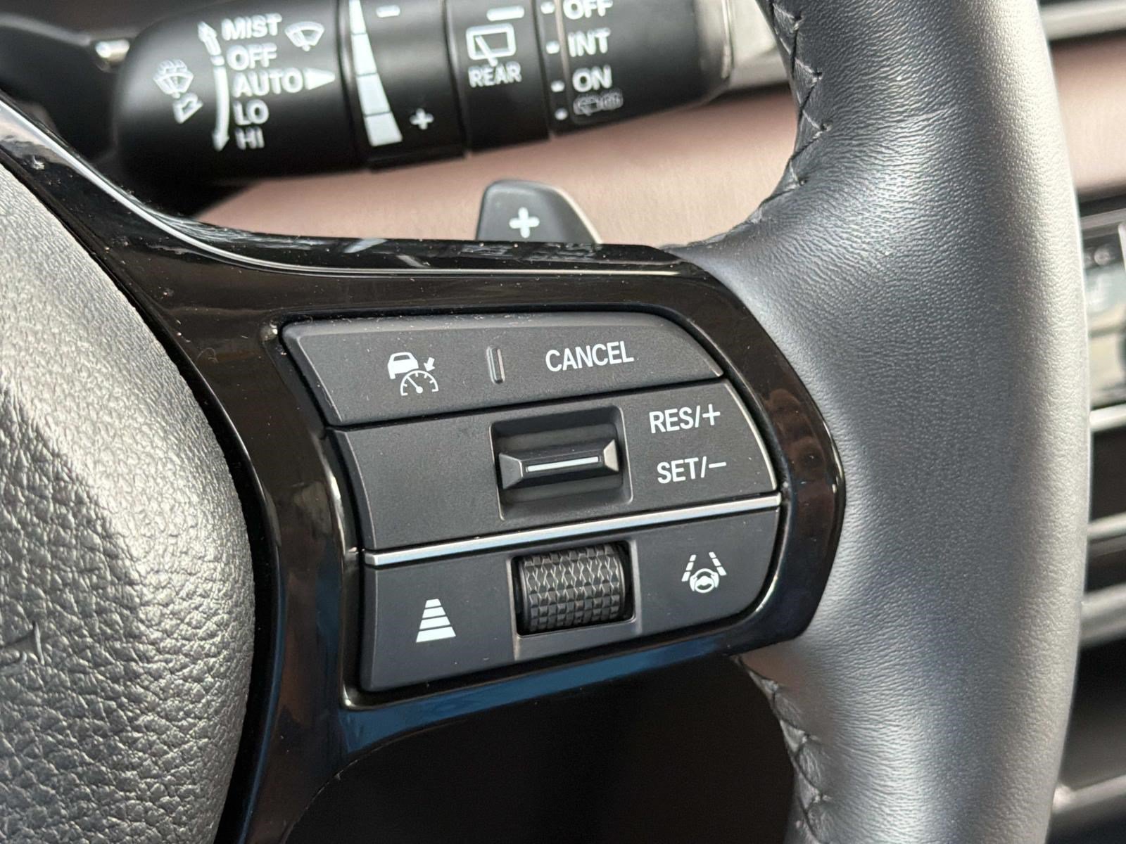 Used 2025 Honda Pilot Elite image 19