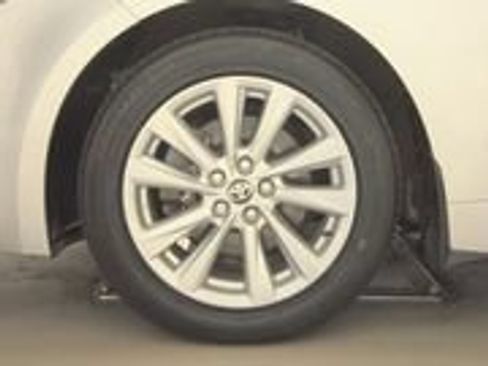 Used 2023 Toyota Corolla SE FWD image 6