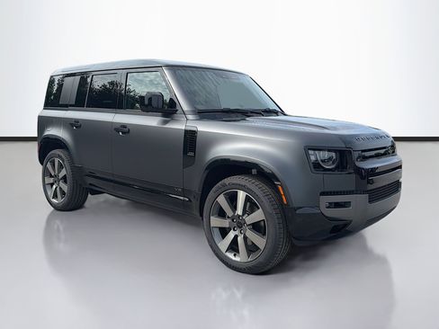 New 2026 Land Rover Defender 110 V8 AWD/4WD image 7
