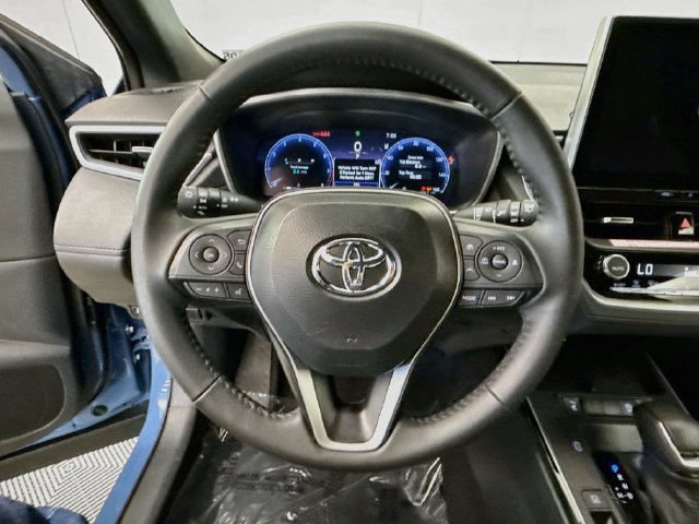 Used 2026 Toyota Corolla Cross XLE w/ Convenience Package FWD image 11