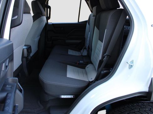Used 2026 Toyota 4Runner TRD Off-Road AWD/4WD image 46