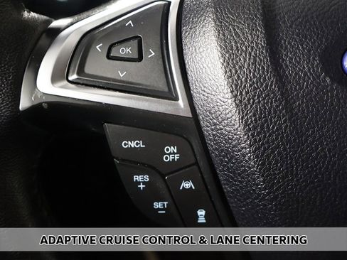 Used 2024 Ford Edge SEL image 4