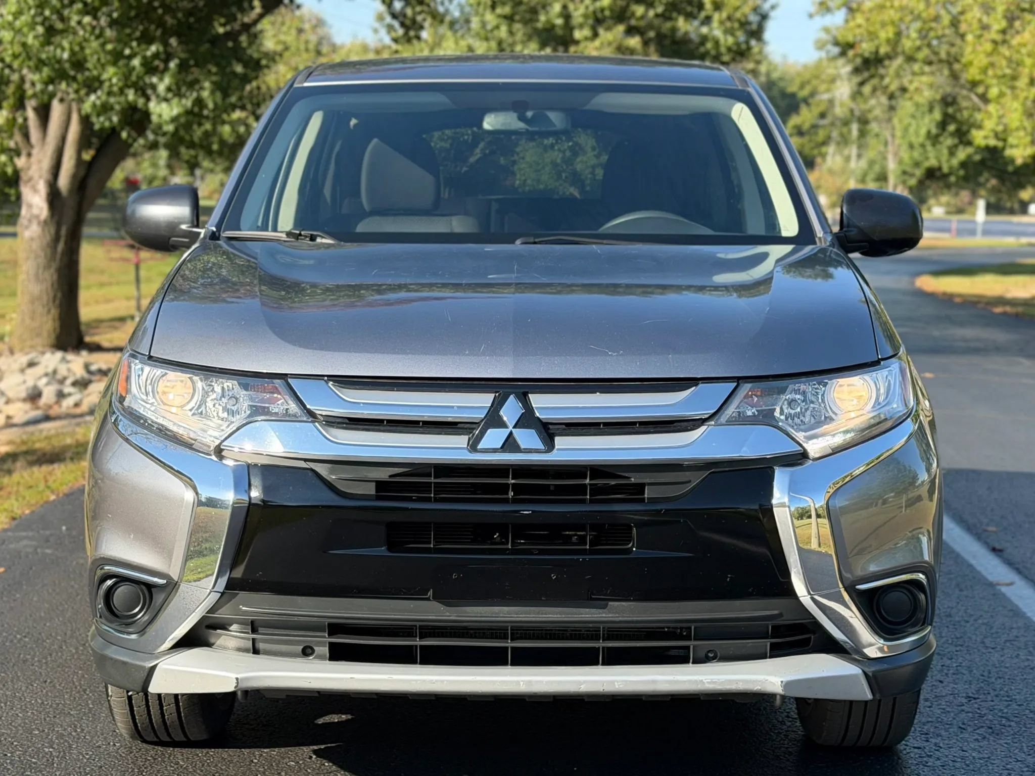 Used 2018 Mitsubishi Outlander ES FWD image 2