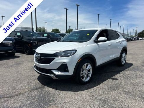 Used 2023 Buick Encore GX Preferred w/ Cold Weather Comfort Package FWD image 7
